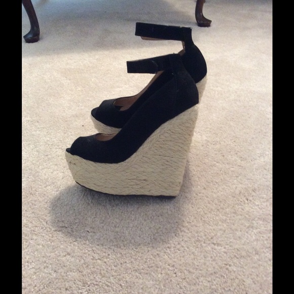 Never been worn black wedges