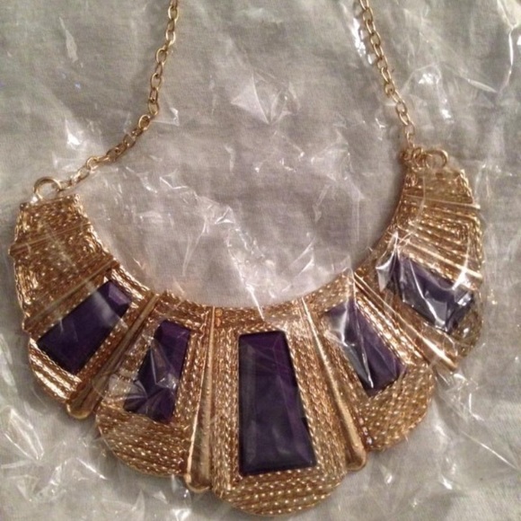 Statement necklace new