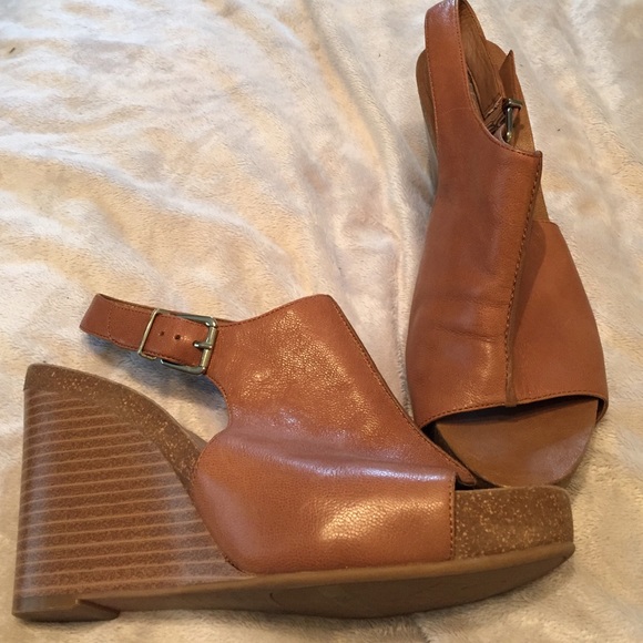 BCBG camel wedge sandals