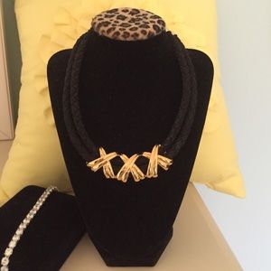 Kiss necklace!