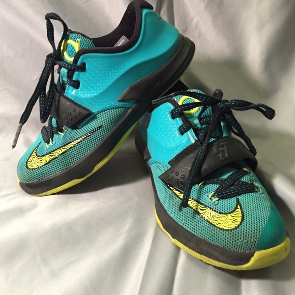 SOLD.. Nike KD's - Picture 1 of 3