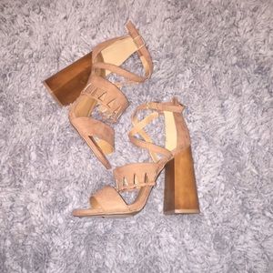Quips chunky heel size 8.5 tan sandals