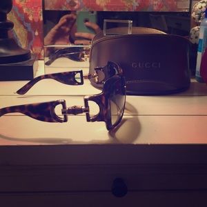 Authentic Gucci sunnies
