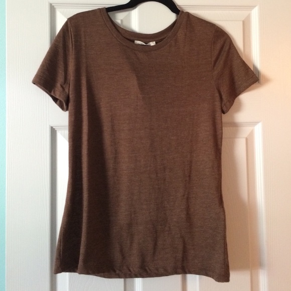 Brown short sleeve shirt