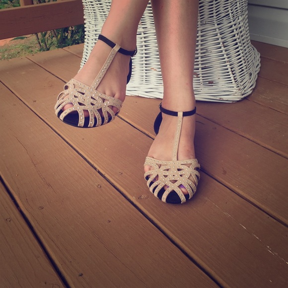 ☀️Montego Bay Club Tan & Black Sandal☀️