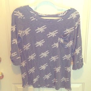 Grey and white airplane print half sleeve tee
