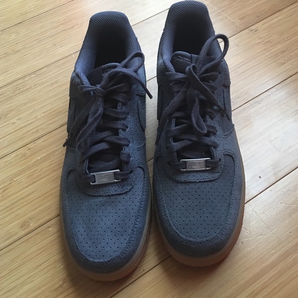 Nike Air Force 1 suede shoes - Picture 2 of 4