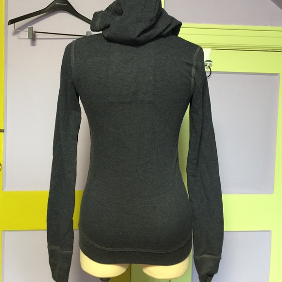 Abercrombie & Fitch navy V neck sweatshirt - Picture 3 of 4