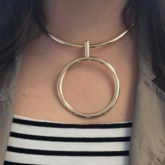 Last One! Gold Hoop Choker Necklace - Picture 4 of 4