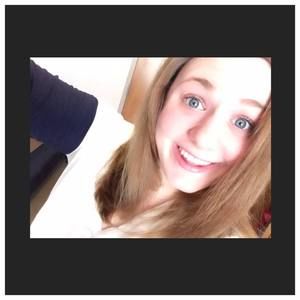 Meet your Posher, Courtney