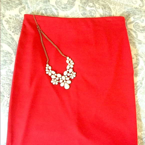 ******SOLD****** The Limited Skirt Size 6