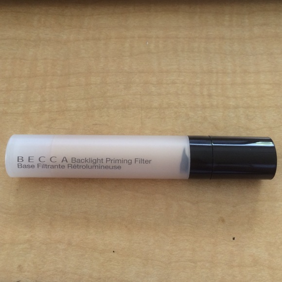 ✨BECCA Backlight Priming Filter✨