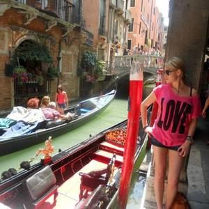 Meet your Posher, Anya