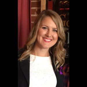 Meet your Posher, Danielle