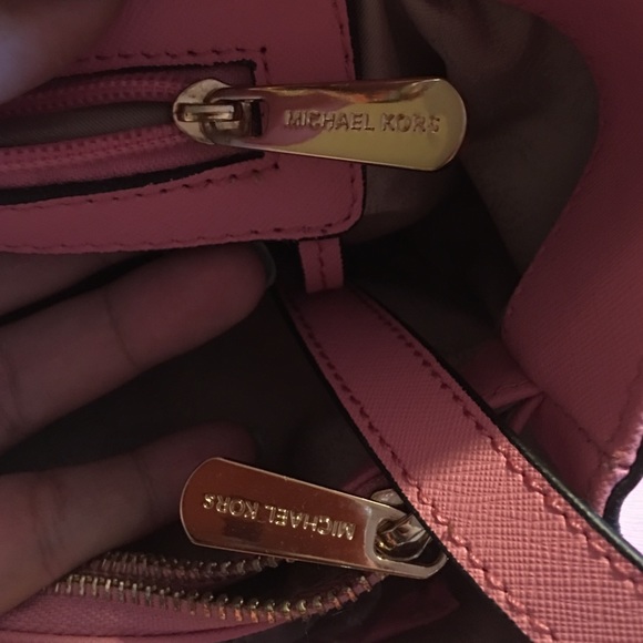 MK Cynthia - Picture 3 of 4