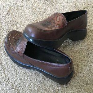 Dansko slip on platform loafers