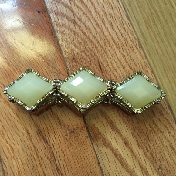 Stretchy statement bracelet