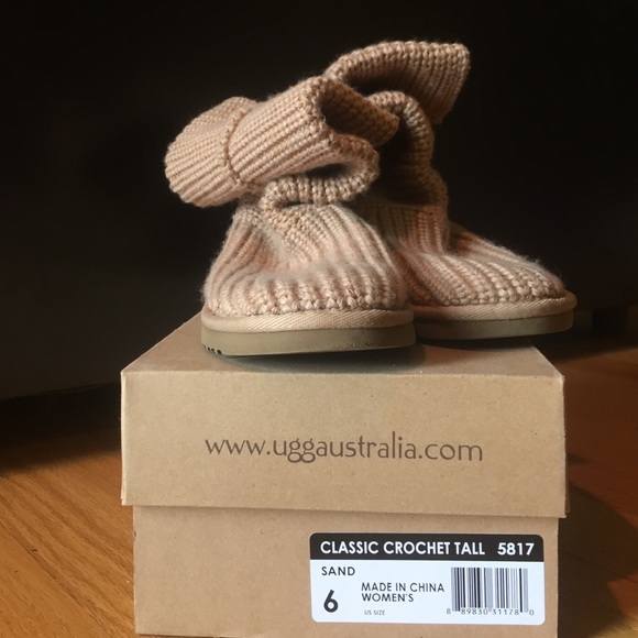 Ugg classic crochet boot