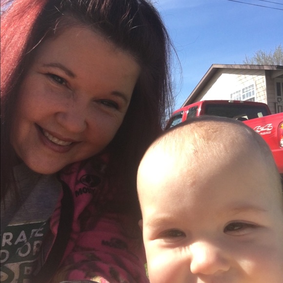 Meet your Posher, Debbie - Picture 1 of 1