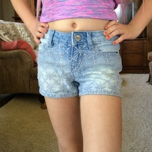 Gap denim embroidered shorts girls sz 5