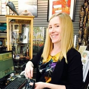 Meet your Posher, Emily