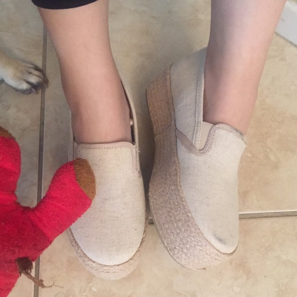 Forever21 Slip-ons - Picture 4 of 4