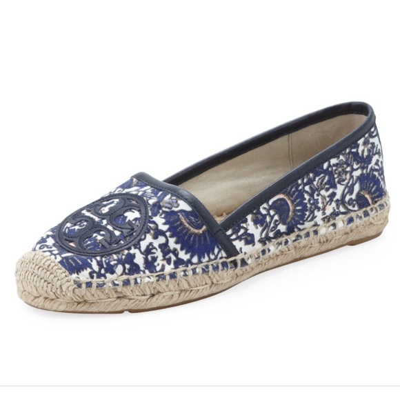 Tory Burch Shoes - 🎀HP🎀NEW Tory Burch Antigua Print Flat Espadrille