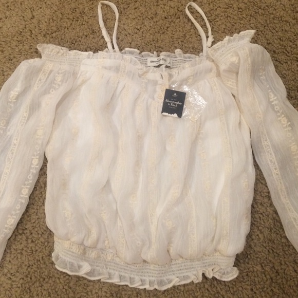 New! Abercrombie & Fitch Cold Shoulder Top