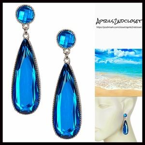 Olivia Welles Jewelry - ❗️1-HOUR SALE❗️EARRINGS Glam Jeweled Silver Plated