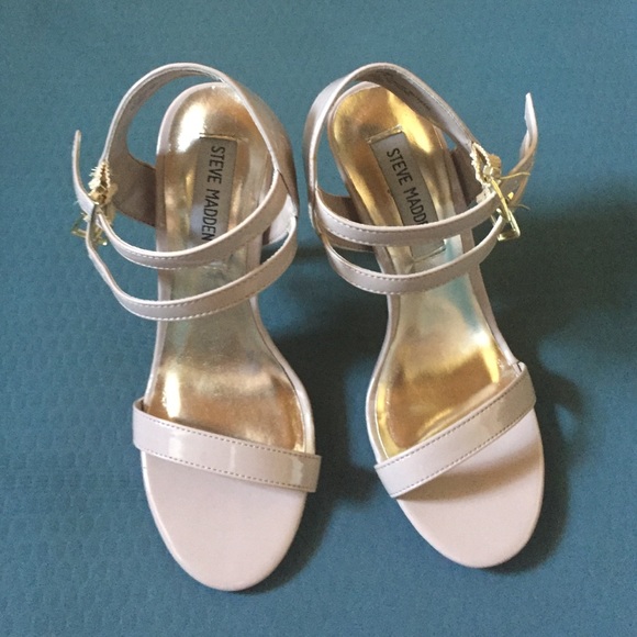 Heels, worn 3 times, in excellent condition
