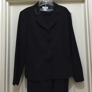 Pants Suit with Satin Detailing