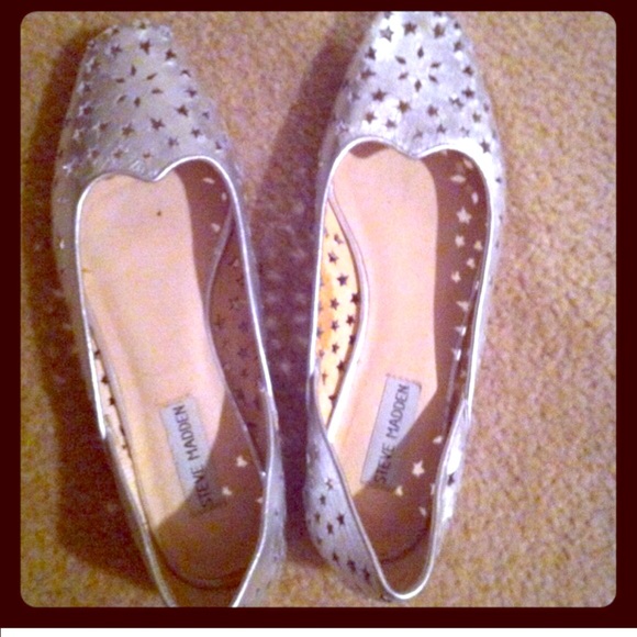 Steve Madden star silver flats