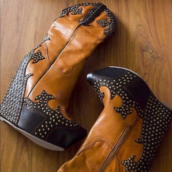 Jeffrey Campbell Giddy Up heeled boots