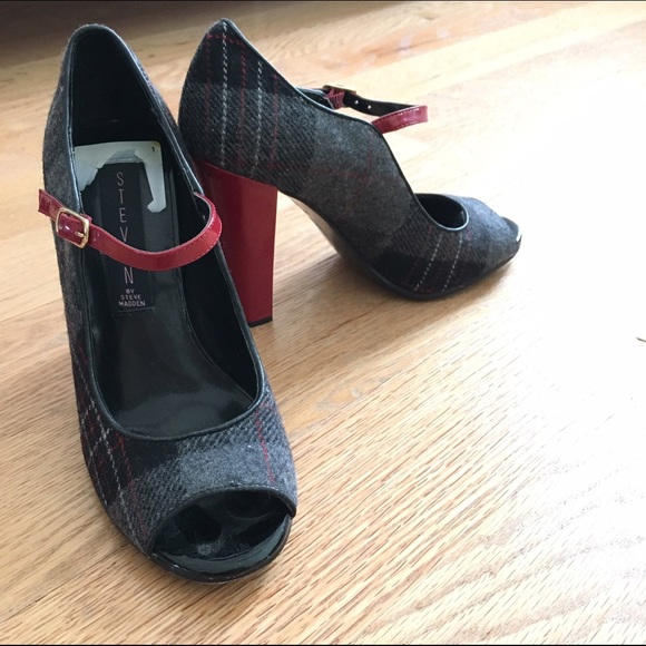Steve Madden pumps