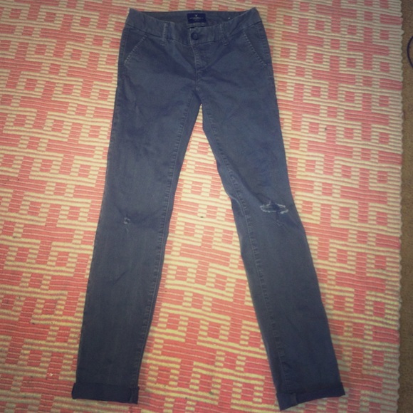 Distressed grey skinny pants