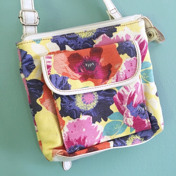 ❌SOLD❌ Floral Relic Crossbody Bag - Picture 2 of 4