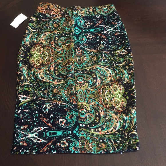 Skirt - Picture 2 of 2