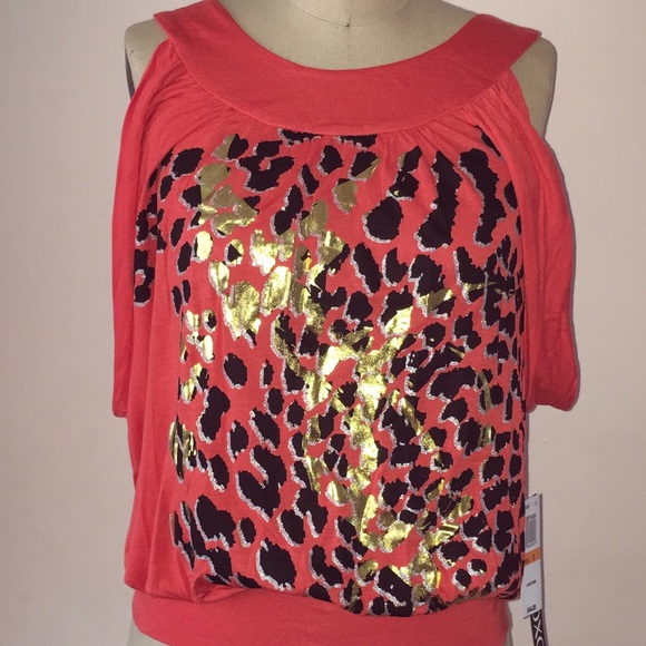 BRAND NEW XOXO CORAL LEOPARD PRINT TOP!!