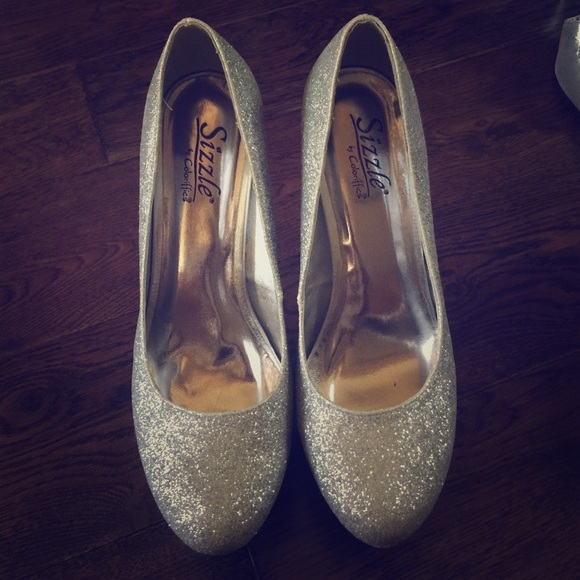 Silver Glitter Pump