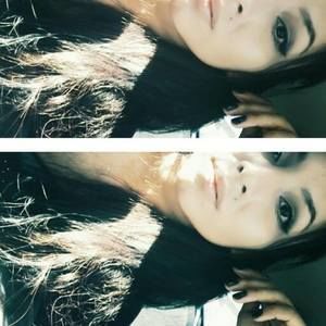 Meet your Posher, Kaya