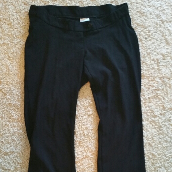 Black maternity pants, grows with you