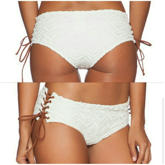 Amuse Society Crochet Boycut Bottoms - Picture 2 of 8