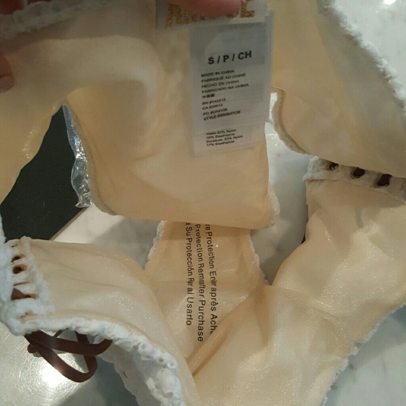 Amuse Society Crochet Boycut Bottoms - Picture 8 of 8