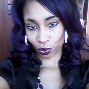 Meet your Posher, Monique