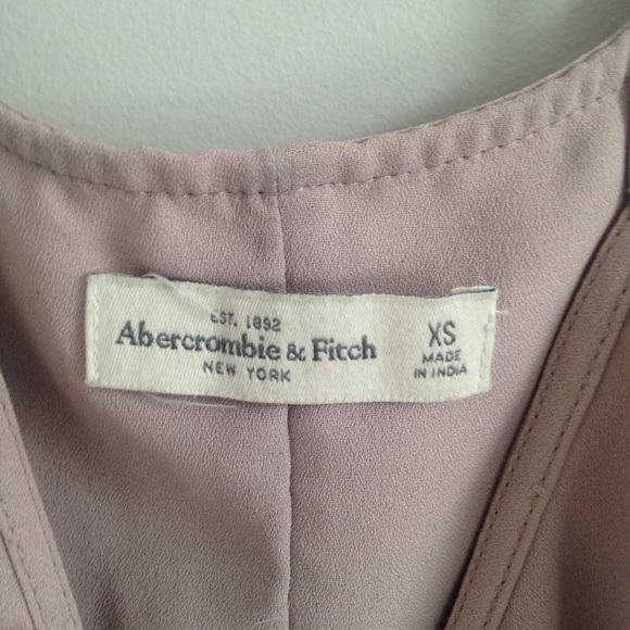 blushed pink a&f tank - Picture 3 of 3