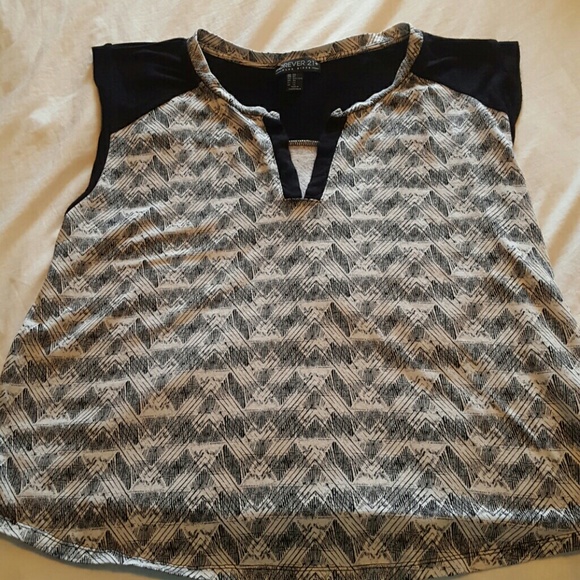 Cute sleevless Top