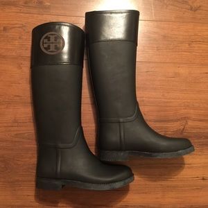 tory burch classic rain boots
