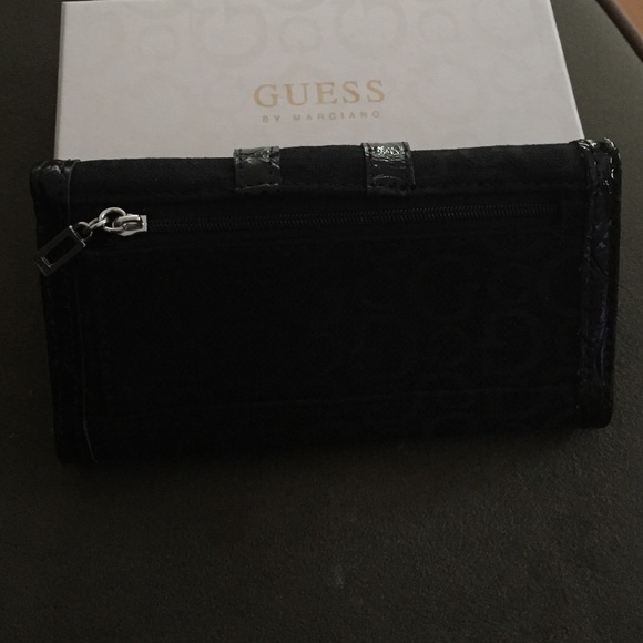 GUESS wallet - Picture 4 of 4