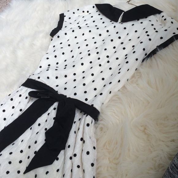 Knee length polka dot dress. - Picture 4 of 4