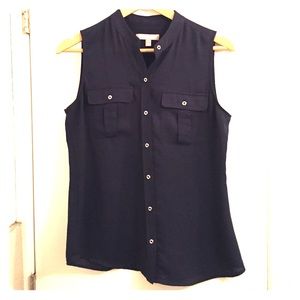 Navy silk tank with silver buttons sz 6